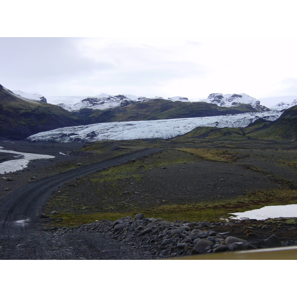 รูปถ่าย ไอซ์แลนด์(Iceland) เมียร์กาลส์โจกูล(Myrdalsjokull) 2003-03 12
