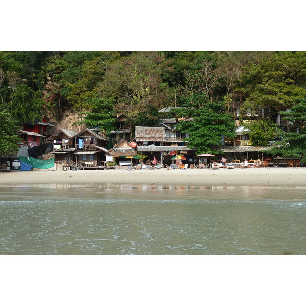 รูปถ่าย ไทย(Thailand) เกาะช้าง(Ko Chang) หาดทรายขาว(White sand beach) 2011-02 85