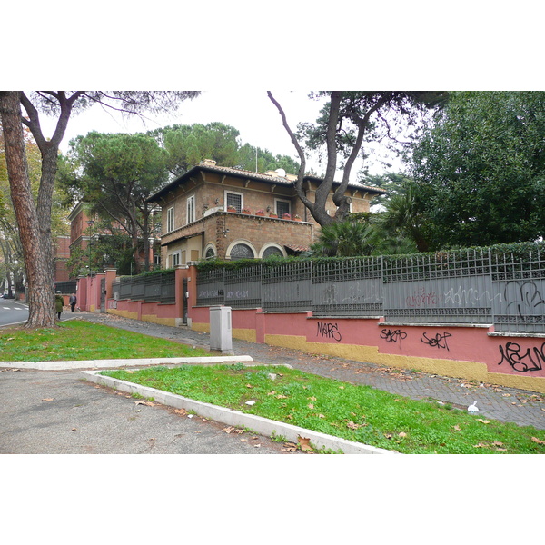 รูปถ่าย อิตาลี(Italy) โรม(Rome) ถนนกลอรีโอโซ(Viale Glorioso) 2007-11 20