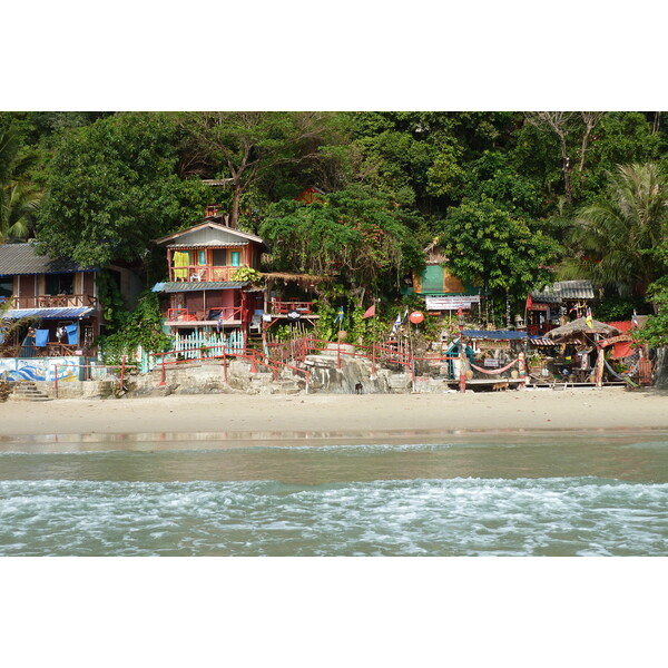 รูปถ่าย ไทย(Thailand) เกาะช้าง(Ko Chang) หาดทรายขาว(White sand beach) 2011-02 86