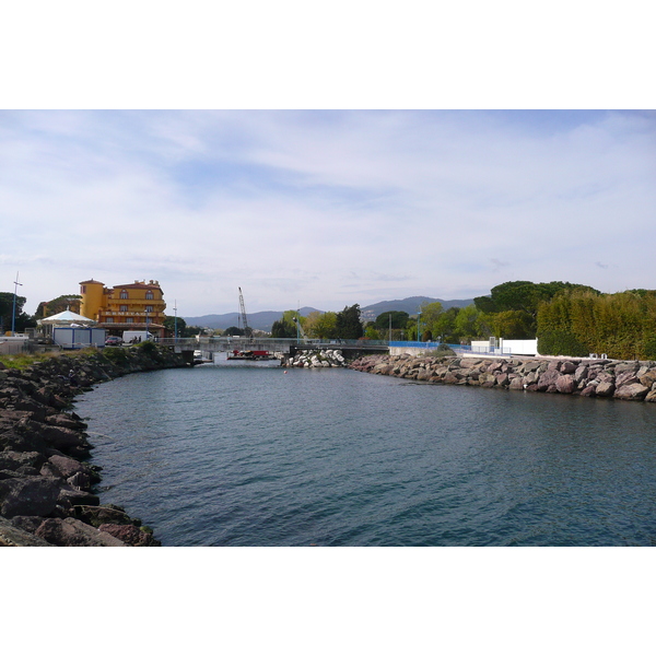 รูปถ่าย ฝรั่งเศส(France) ลานาปูล(La Napoule) ท่าเรือลานาปูล(Port La Napoule) 2008-03 42