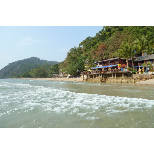 รูปถ่าย ไทย(Thailand) เกาะช้าง(Ko Chang) หาดทรายขาว(White sand beach) 2011-02 84