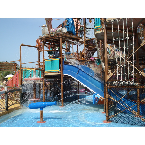 รูปถ่าย สหรัฐอาหรับเอมิเรตส์(United Arab Emirates) ดูไบ(Dubai) สวนน้ำไวลด์วาดี(Wild Wadi) 2007-03 69