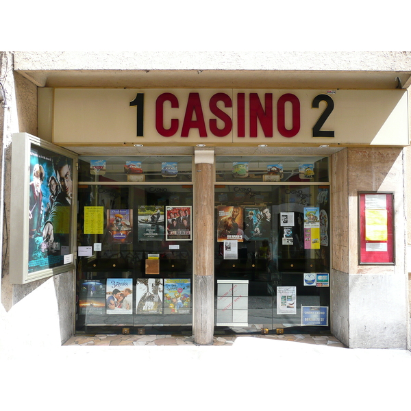 รูปถ่าย ฝรั่งเศส(France) วังซ์(Vence) ถนนอ็องรี-อีนาร์(Avenue H. Isnard) 2007-07 10