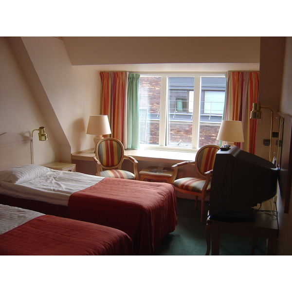 รูปถ่าย สวีเดน(Sweden) สตอกโฮล์ม(Stockholm) โรงแรมสแกนดิก เซอร์เกลพลาซา(Scandic Sergel Plaza Hotel) 2005-06 4