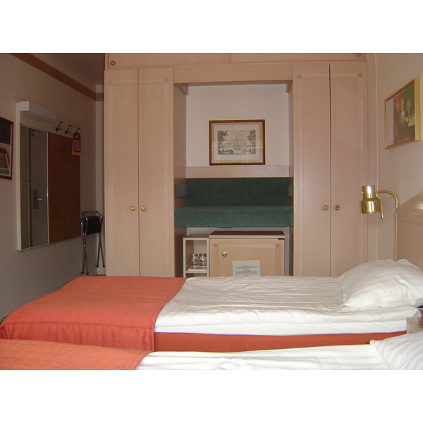 รูปถ่าย สวีเดน(Sweden) สตอกโฮล์ม(Stockholm) โรงแรมสแกนดิก เซอร์เกลพลาซา(Scandic Sergel Plaza Hotel) 2005-06 2
