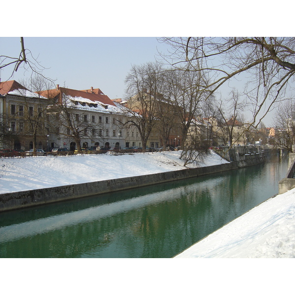 รูปถ่าย สโลวีเนีย(Slovenia) ลีอูบลีอานา(Ljubljana) 2005-03 11