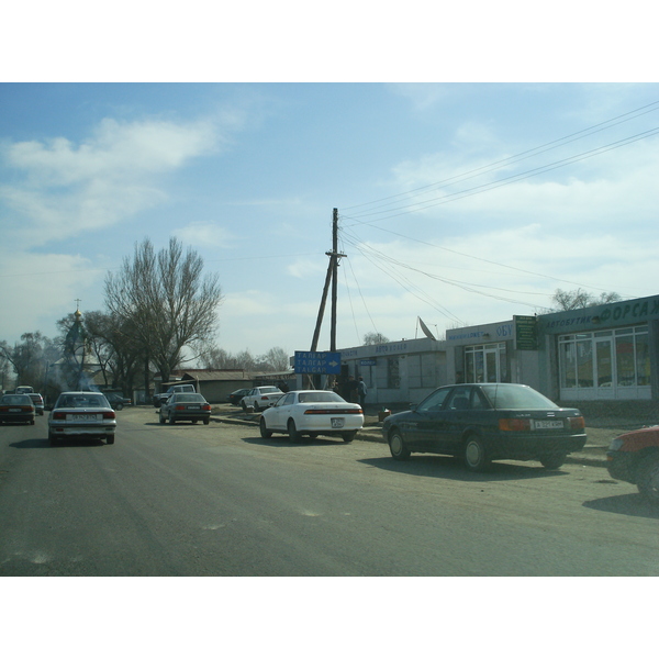 รูปถ่าย คาซัคสถาน(Kazakhstan) ถนนจากอัลมาตีไปหุบผาชารึน(Almaty to Charyn Canyon road) 2007-03 2