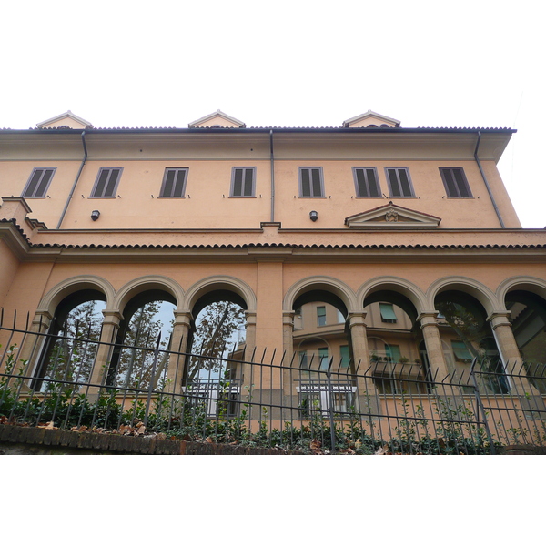 รูปถ่าย อิตาลี(Italy) โรม(Rome) ถนนเตรนตาอาปรีเล(Viale Trenta Aprile) 2007-11 18