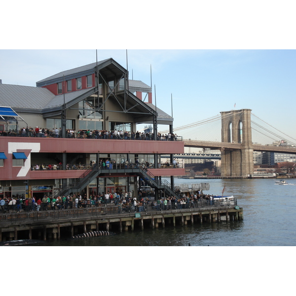 รูปถ่าย สหรัฐอเมริกา(United States) นิวยอร์ก(New York) ท่าเรือเซาท์สตรีต(South Street seaport) 2006-03 52