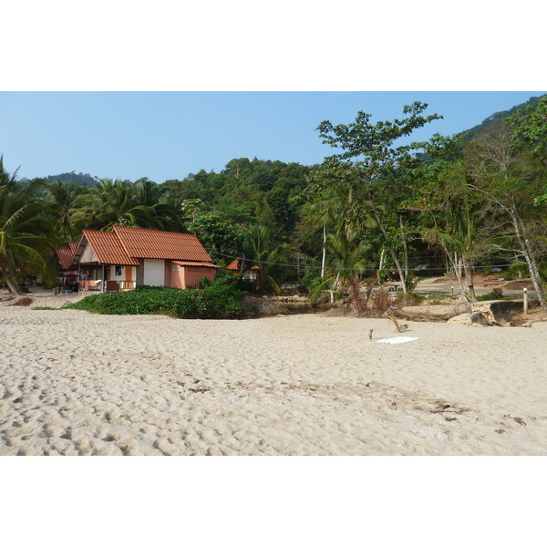 รูปถ่าย ไทย(Thailand) เกาะช้าง(Ko Chang) หาดทรายขาว(White sand beach) 2011-02 5