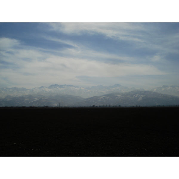 รูปถ่าย คาซัคสถาน(Kazakhstan) ถนนจากอัลมาตีไปหุบผาชารึน(Almaty to Charyn Canyon road) 2007-03 196