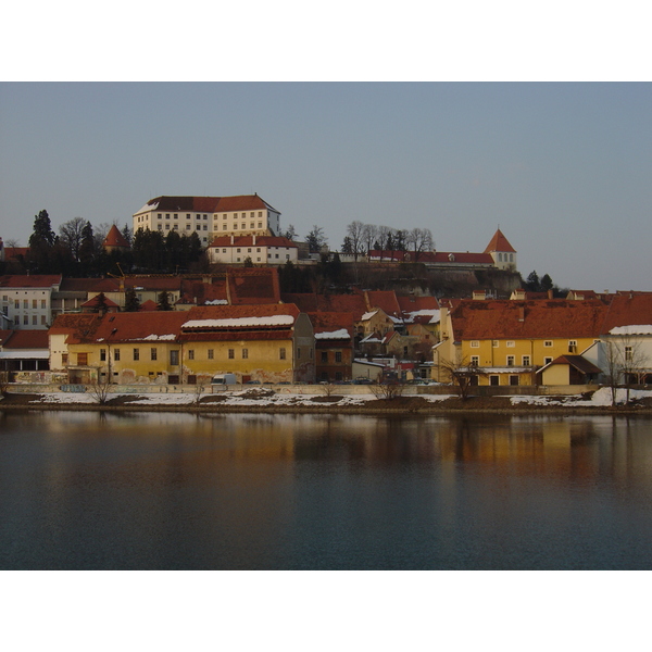 รูปถ่าย สโลวีเนีย(Slovenia) พีทูจ(Ptuj) 2005-03 4