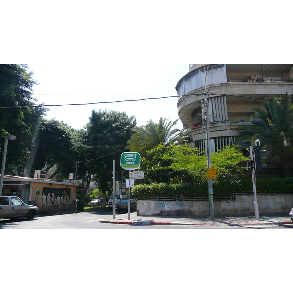 รูปถ่าย อิสราเอล(Israel) เทลอาวีฟ(Tel Aviv) ถนนทาร์ซัต(Tarsat Street) 2007-06 5
