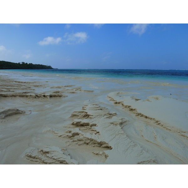 รูปถ่าย นิวแคลิโดเนีย(New Caledonia) เกาะลีฟู(Lifou) ลูเอซิลลา(Luecilla) 2010-05 70