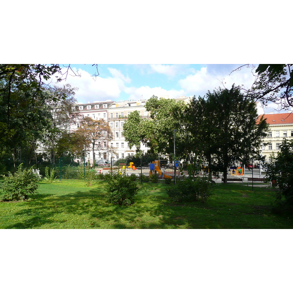 รูปถ่าย สาธารณรัฐเช็ก(Czech Republic) ปราก(Prague) ออปเลตาโลวา(Opletalova) 2007-07 35