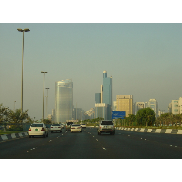 รูปถ่าย สหรัฐอาหรับเอมิเรตส์(United Arab Emirates) อาบูดาบี(Abu Dhabi) 2005-09 68