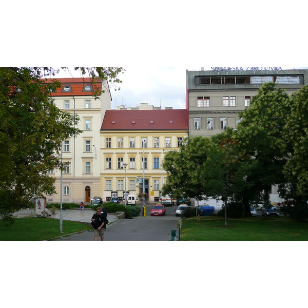 รูปถ่าย สาธารณรัฐเช็ก(Czech Republic) ปราก(Prague) ออปเลตาโลวา(Opletalova) 2007-07 3