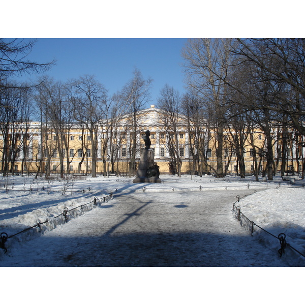 รูปถ่าย รัสเซีย(Russia) เซนต์ปีเตอร์สเบิร์ก(St Petersburg) สวนอเล็กซานเดอร์(Alexandrovsky Garden) 2006-03 9