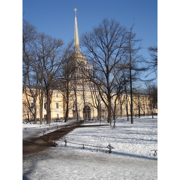 รูปถ่าย รัสเซีย(Russia) เซนต์ปีเตอร์สเบิร์ก(St Petersburg) สวนอเล็กซานเดอร์(Alexandrovsky Garden) 2006-03 12