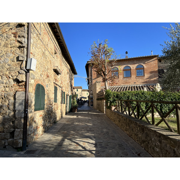 รูปถ่าย อิตาลี(Italy) มงเตอร์ริกกิโอนี(Monteriggioni) 2021-09 20