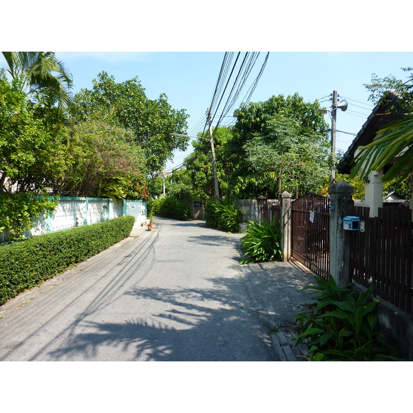 รูปถ่าย ไทย(Thailand) เชียงใหม่(Chiang Mai) ถนนสามล้าน(Sam Lan Road) 2009-12 0
