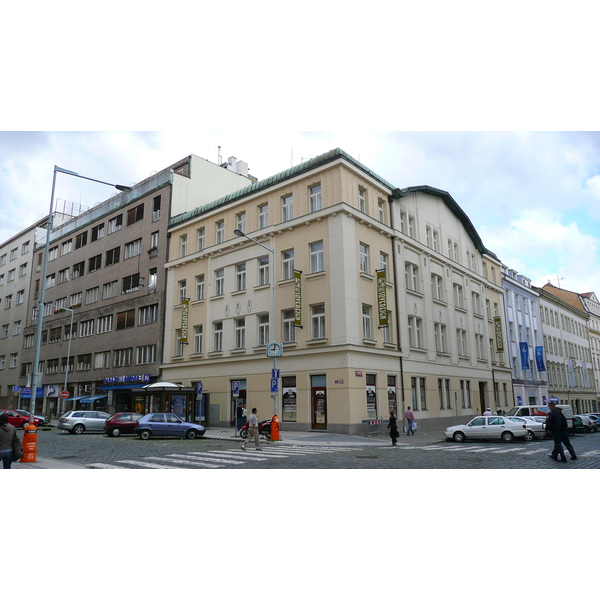 รูปถ่าย สาธารณรัฐเช็ก(Czech Republic) ปราก(Prague) ออปเลตาโลวา(Opletalova) 2007-07 9