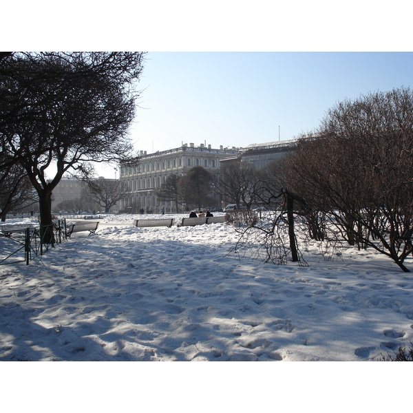 รูปถ่าย รัสเซีย(Russia) เซนต์ปีเตอร์สเบิร์ก(St Petersburg) จัตุรัสเซนต์ไอแซก(St Isaac's Square) 2006-03 2