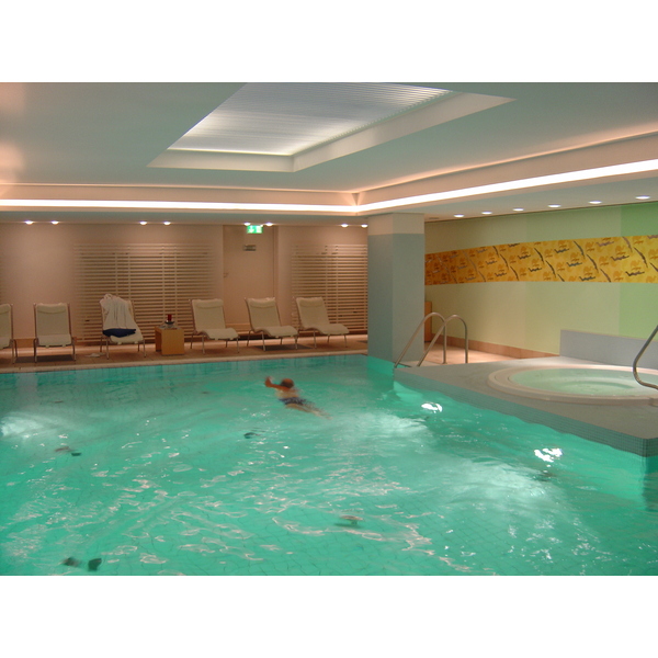 รูปถ่าย เยอรมนี(Germany) ฮัมเบิร์ก(Hamburg) โรงแรมเลอเมอริเดียน(Le Meridien Hotel) 2004-12 16