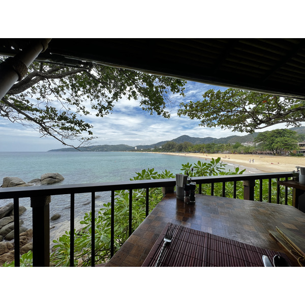 รูปถ่าย ไทย(Thailand) ภูเก็ต(Phuket) หาดกะรน(Karon Beach) ร้านอาหารออนเดอะร็อก(On the rock Restaurant) 2021-12 23