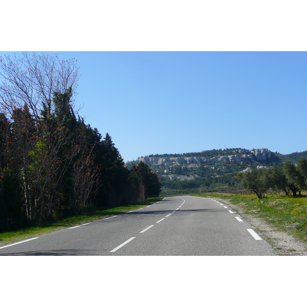 รูปถ่าย ฝรั่งเศส(France) โพรว็องส์(Provence) ถนนจากมูรีแยสไปโบเดอโพรว็องส์(Mouries to Baux de Provence road) 2008-04 11