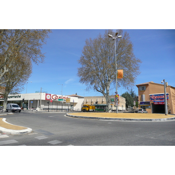 รูปถ่าย ฝรั่งเศส(France) แอ็กซ์-อ็อง-โพรว็องส์(Aix en Provence) แอ็กซ์ฝั่งตะวันตก(Aix West) 2008-04 49