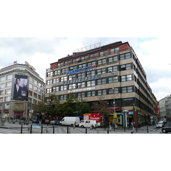 รูปถ่าย สาธารณรัฐเช็ก(Czech Republic) ปราก(Prague) จัตุรัสเวนเซสลาส(Vaclavske namesti) 2007-07 24