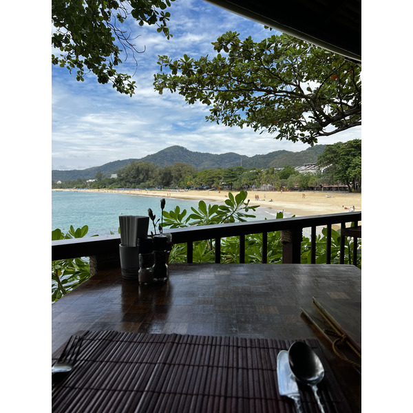 รูปถ่าย ไทย(Thailand) ภูเก็ต(Phuket) หาดกะรน(Karon Beach) ร้านอาหารออนเดอะร็อก(On the rock Restaurant) 2021-12 30