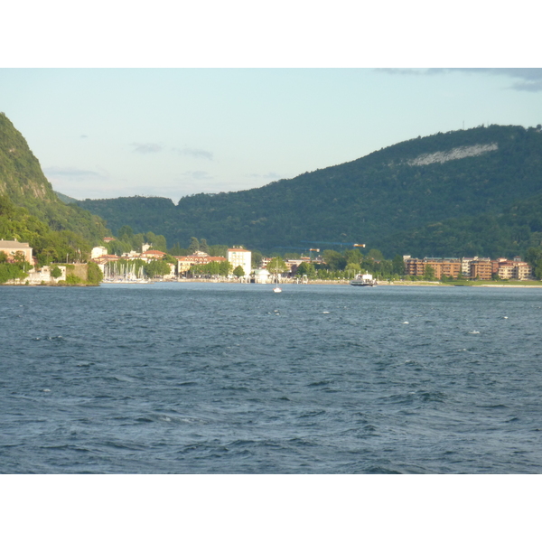 รูปถ่าย อิตาลี(Italy) ล่องเรือจากแวร์บาเนียไปลาเวโน(Verbania to Laveno boat trip) 2009-06 11