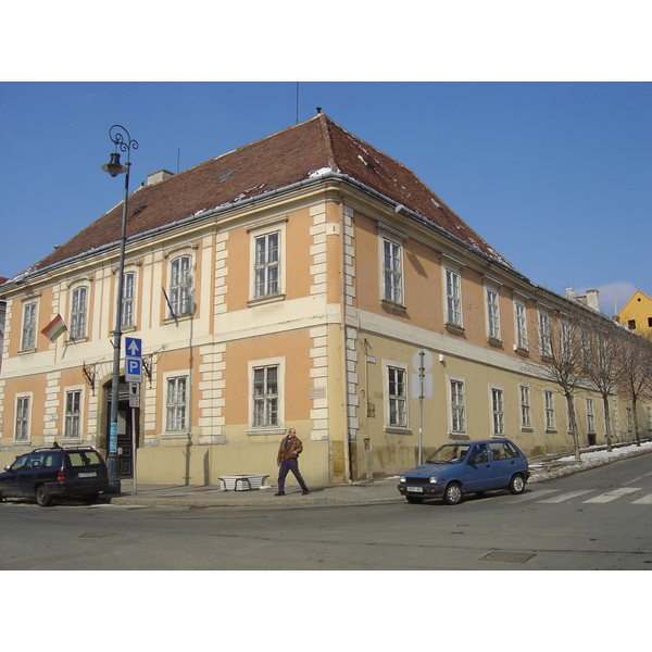 รูปถ่าย ฮังการี(Hungary) เปคส์(Pecs) 2005-03 37