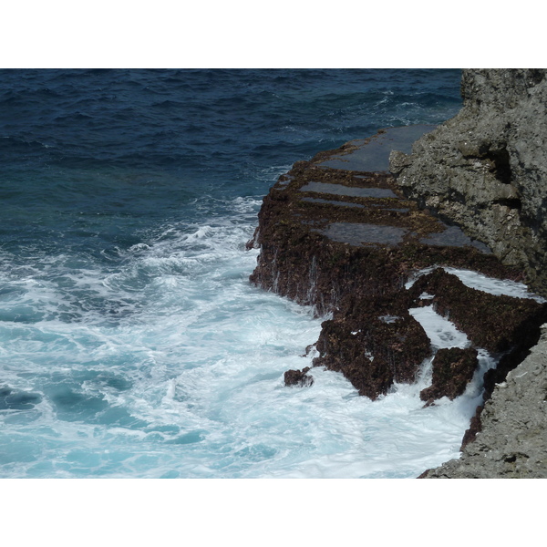รูปถ่าย นิวแคลิโดเนีย(New Caledonia) เกาะลีฟู(Lifou) หน้าผาโซเดร(Xodre Cliffs) 2010-05 4