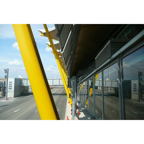 รูปถ่าย สเปน(Spain) มาดริค(Madrid) ท่าอากาศยานบาราคัส(Barajas Airport) 2007-09 71