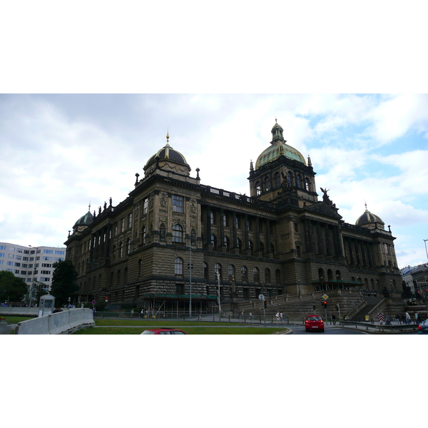 รูปถ่าย สาธารณรัฐเช็ก(Czech Republic) ปราก(Prague) จัตุรัสเวนเซสลาส(Vaclavske namesti) 2007-07 9