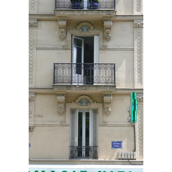 รูปถ่าย ฝรั่งเศส(France) ปารีส(Paris) ถนนนีเยล(Avenue Niel) 2007-06 19