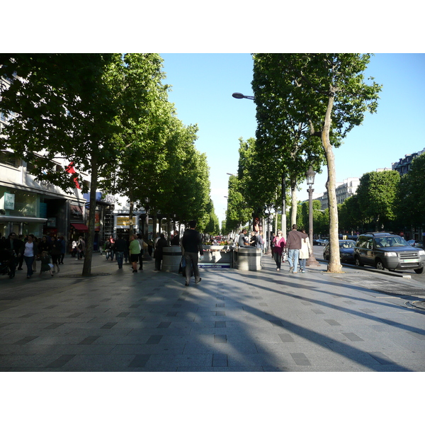 รูปถ่าย ฝรั่งเศส(France) ปารีส(Paris) ช็องเซลีเซ(Champs Elysees) 2007-04 3