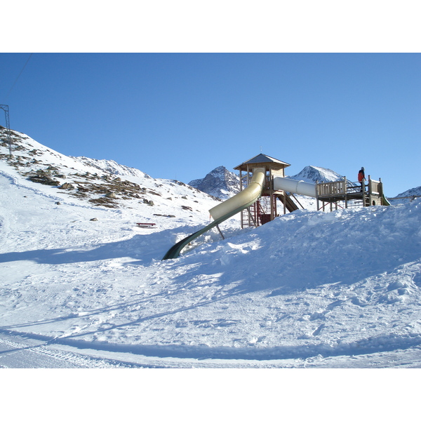 รูปถ่าย สวิสเซอร์แลนด์(Switzerland) มุตตัสมูรากล์(Muottas Muragl) 2007-01 12