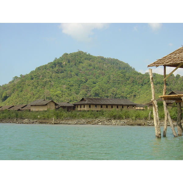 รูปถ่าย พม่า(Myanmar) มะริด(Myeik (Mergui)) 2005-01 99