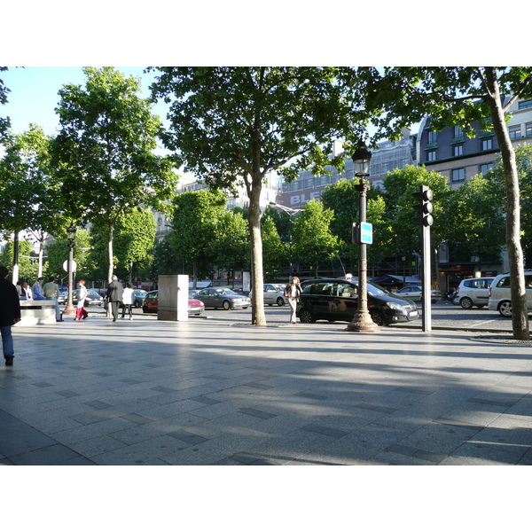 รูปถ่าย ฝรั่งเศส(France) ปารีส(Paris) ช็องเซลีเซ(Champs Elysees) 2007-04 33