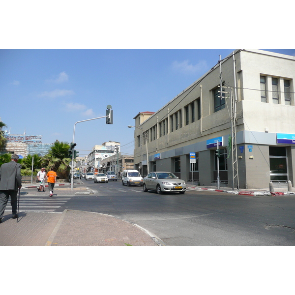รูปถ่าย อิสราเอล(Israel) เทลอาวีฟ(Tel Aviv) ถนนเยรูชาลายิม(Yerushalyim Street) 2007-06 11