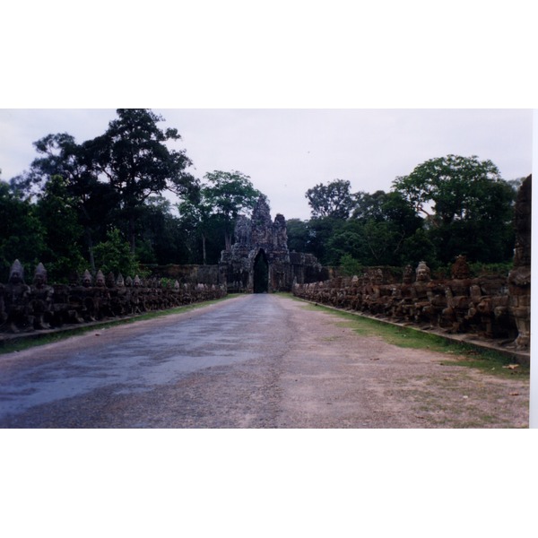 รูปถ่าย กัมพูชา(Cambodia) นครวัต(Angkor) 1996-06 56