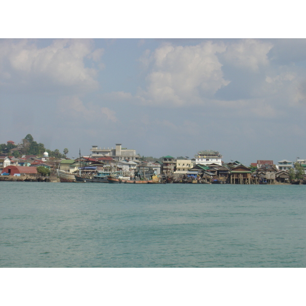 รูปถ่าย พม่า(Myanmar) มะริด(Myeik (Mergui)) 2005-01 81