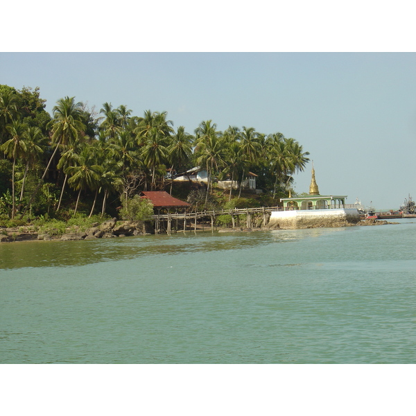รูปถ่าย พม่า(Myanmar) มะริด(Myeik (Mergui)) 2005-01 83
