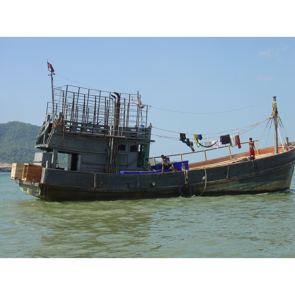 รูปถ่าย พม่า(Myanmar) มะริด(Myeik (Mergui)) 2005-01 111