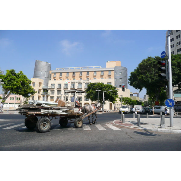 รูปถ่าย อิสราเอล(Israel) เทลอาวีฟ(Tel Aviv) ถนนเยรูชาลายิม(Yerushalyim Street) 2007-06 12